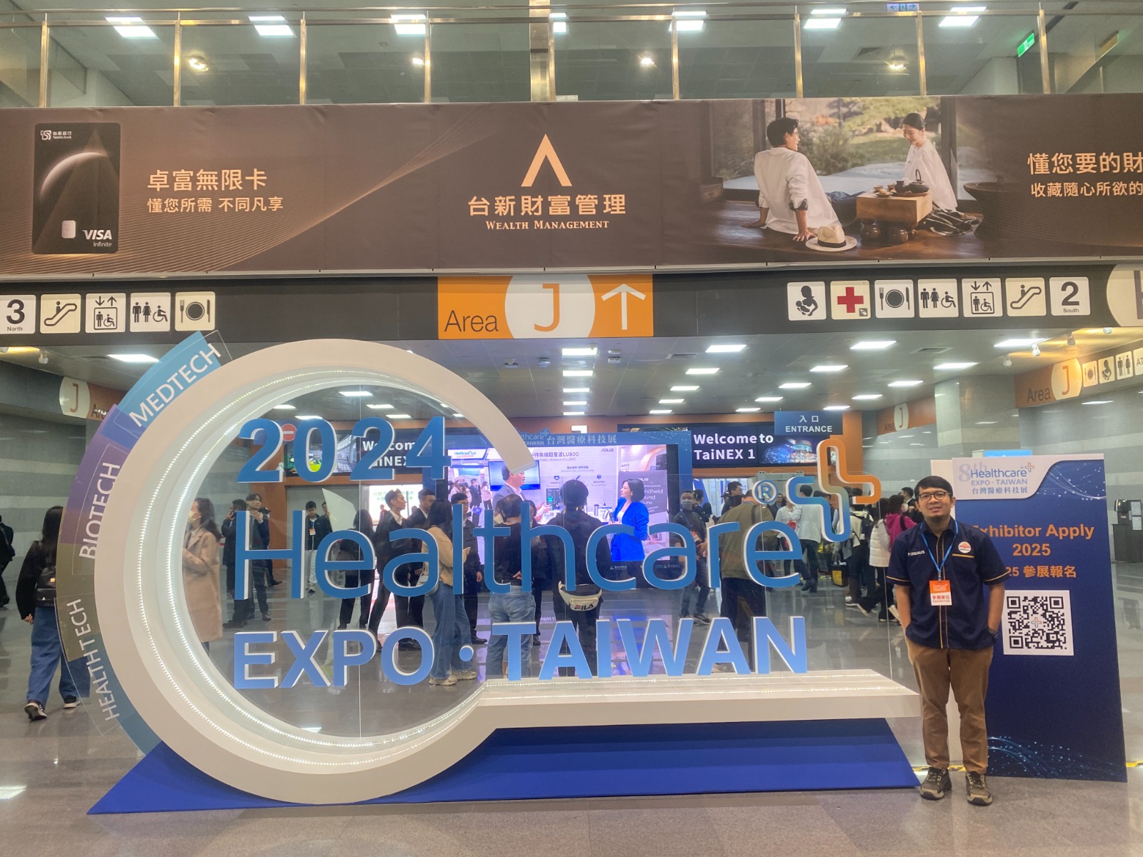 STUDY BANDING DOSEN PADA TAIWAN HEALTHCARE EXPO