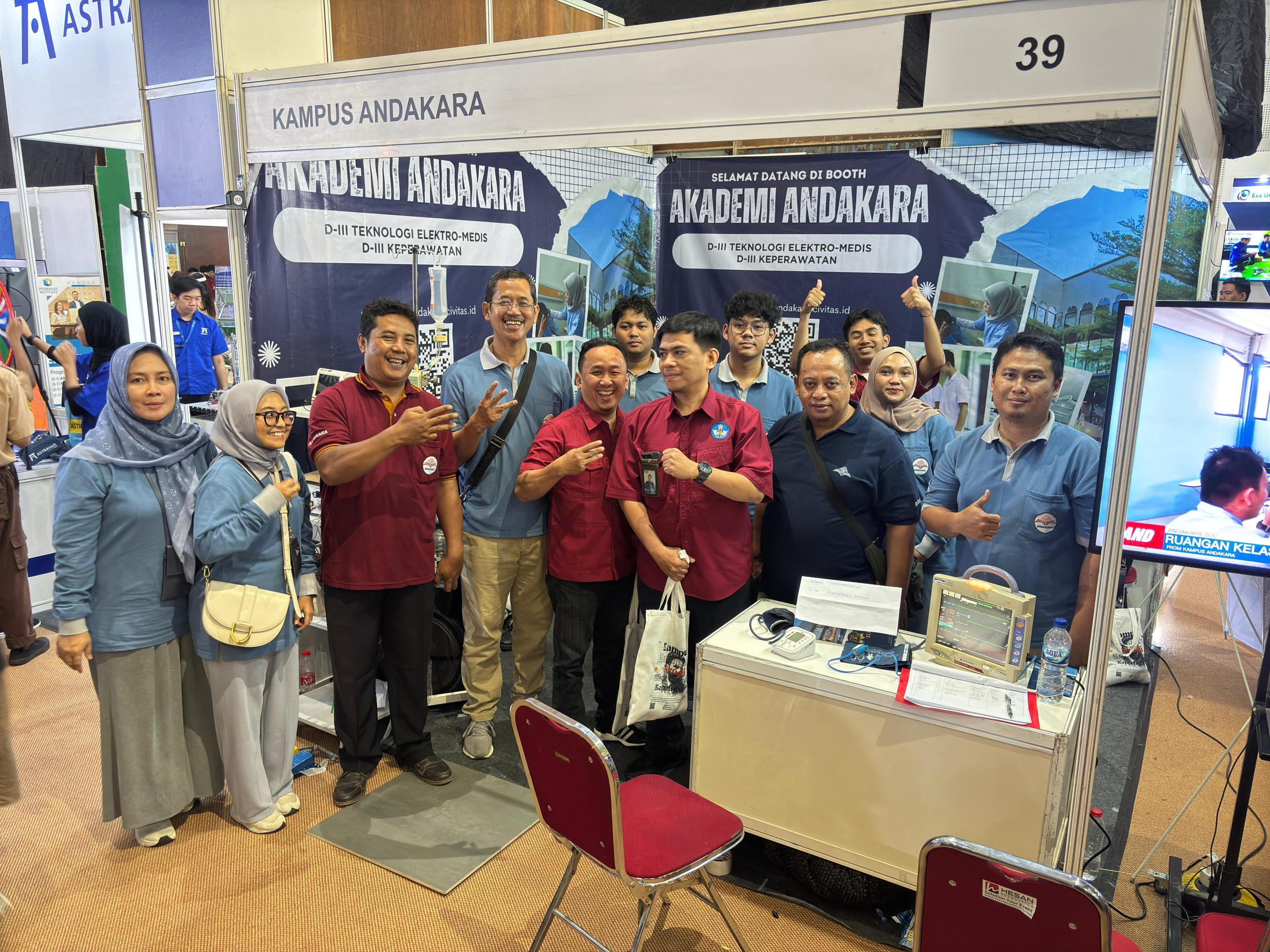Kegiatan PPTJ 20 2025 Campus Update Hadirkan Beragam Inovasi, Booth 39 Kampus Andakara Jadi Sorotan